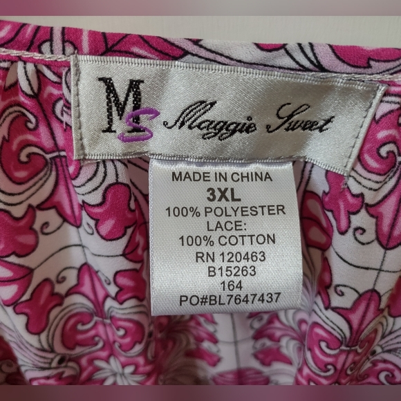 Lightweight Fuchsia Pink Floral Tunic w/ Lace Section - Picture 8 of 10